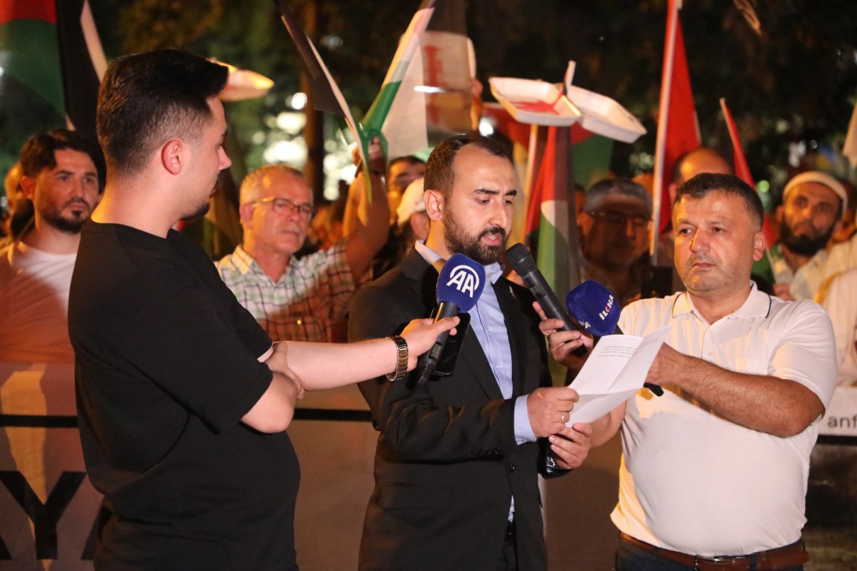 GAZZE'DEKİ AÇLIK İÇİN YÜRÜYÜŞ VE BASIN AÇIKLAMASI GERÇEKLEŞTİRDİK.