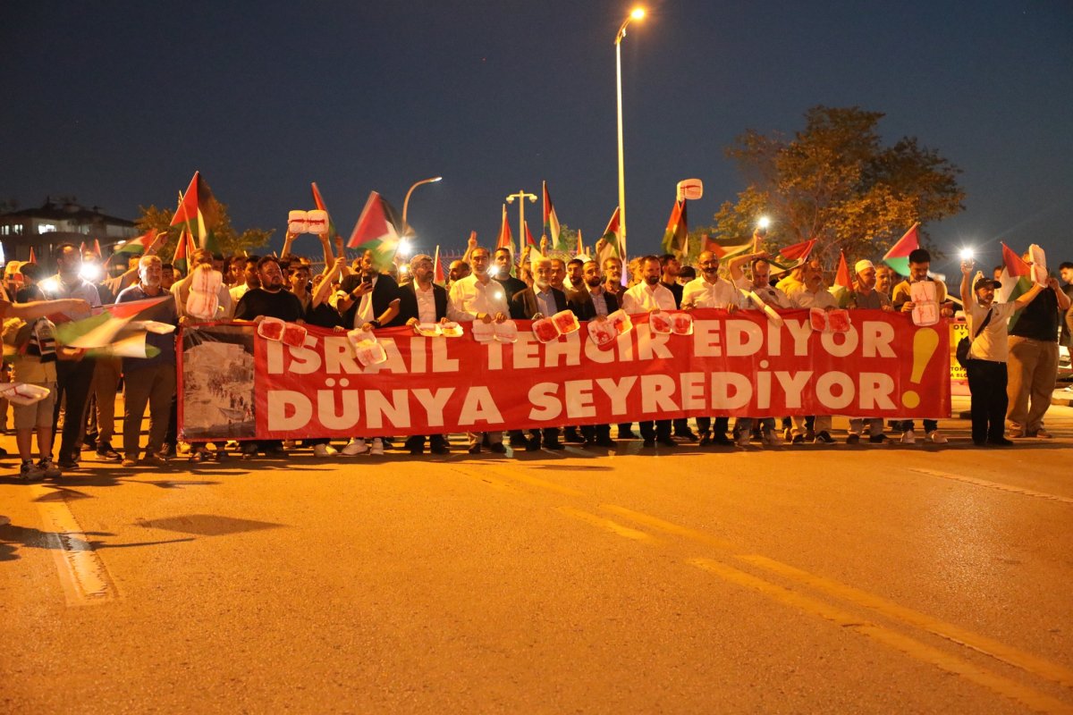 GAZZE'DEKİ AÇLIK İÇİN YÜRÜYÜŞ VE BASIN AÇIKLAMASI GERÇEKLEŞTİRDİK.